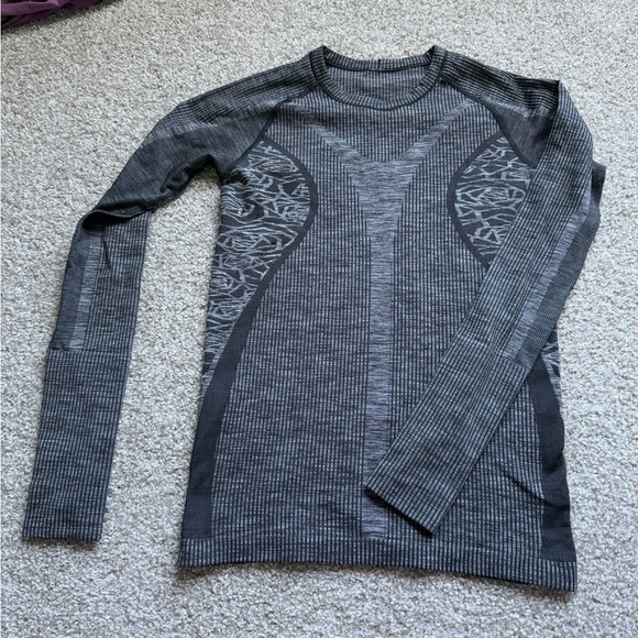Lululemon Rest Less Pullover
Heathered Black (First Release) - Picture 1 of 4